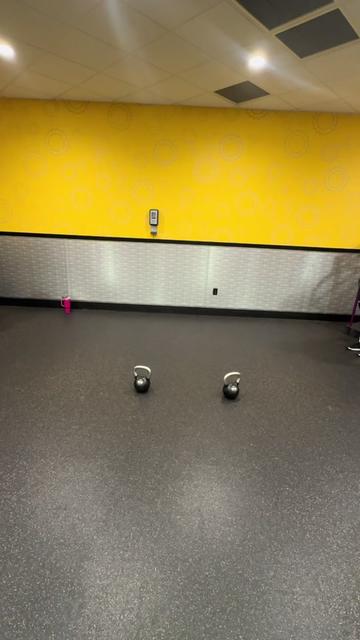 @Hercurvelifestyle + Fitness