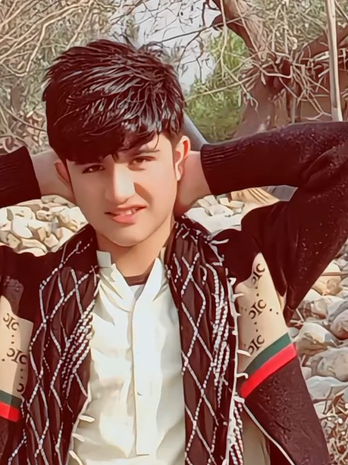 @🇦🇬 𝙐𝙈𝘼𝙍🥀آفریدی🇦🇬