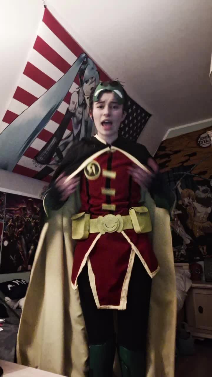 @yuji itadori/Jason Todd (real)