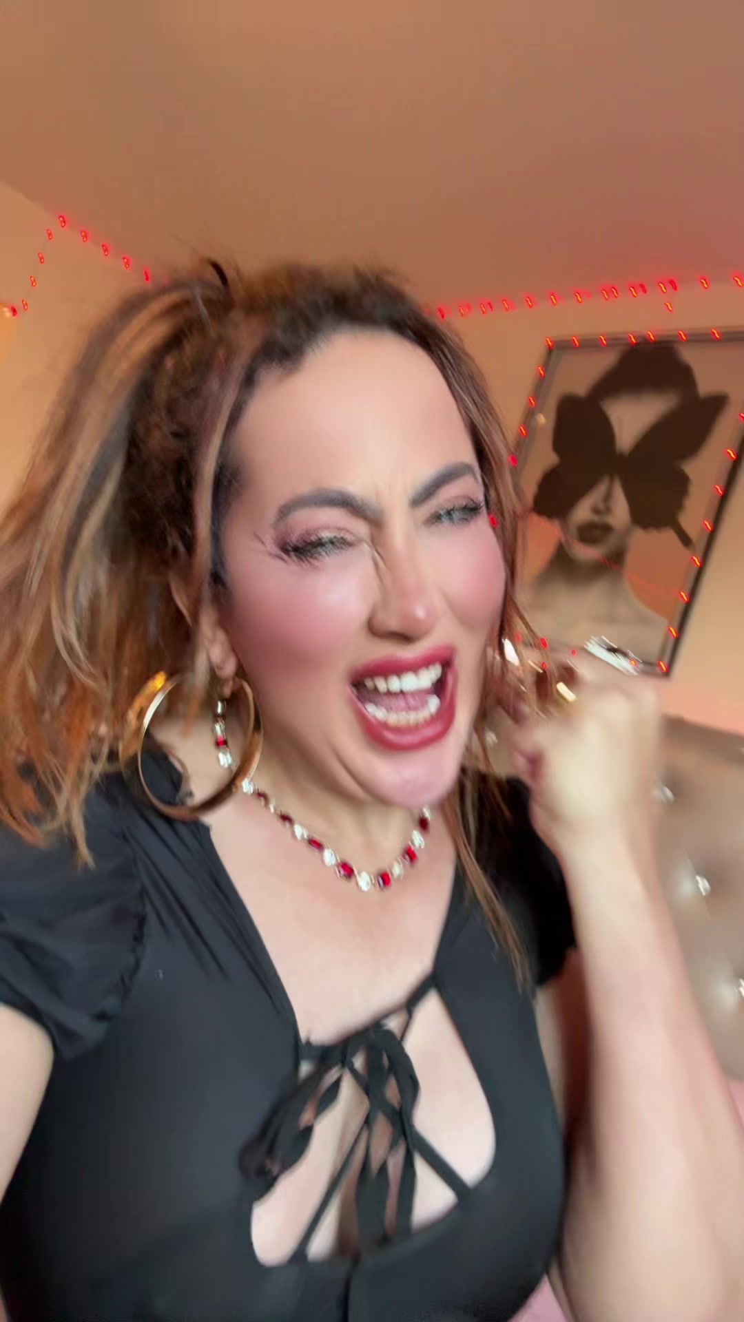 @Paola