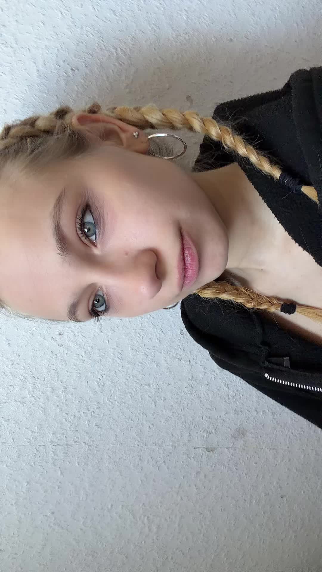 @Lena
