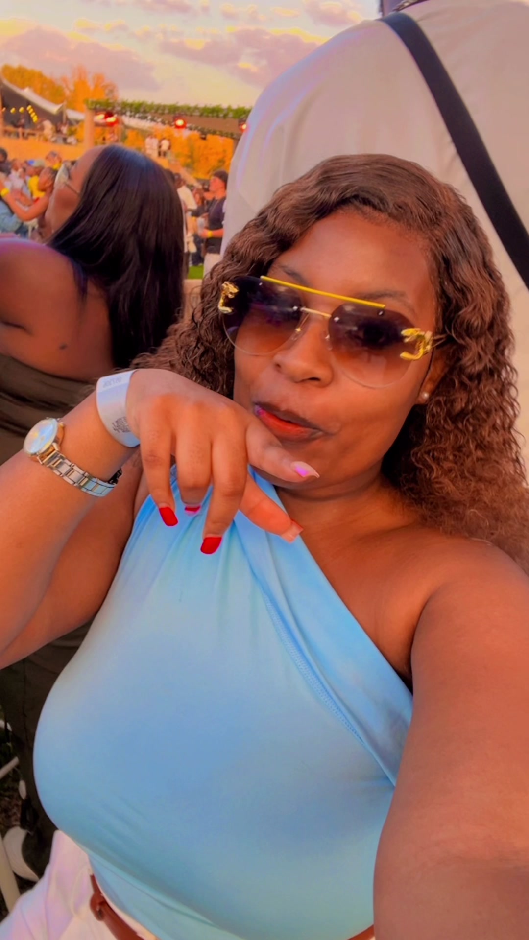@Nomsanaledi