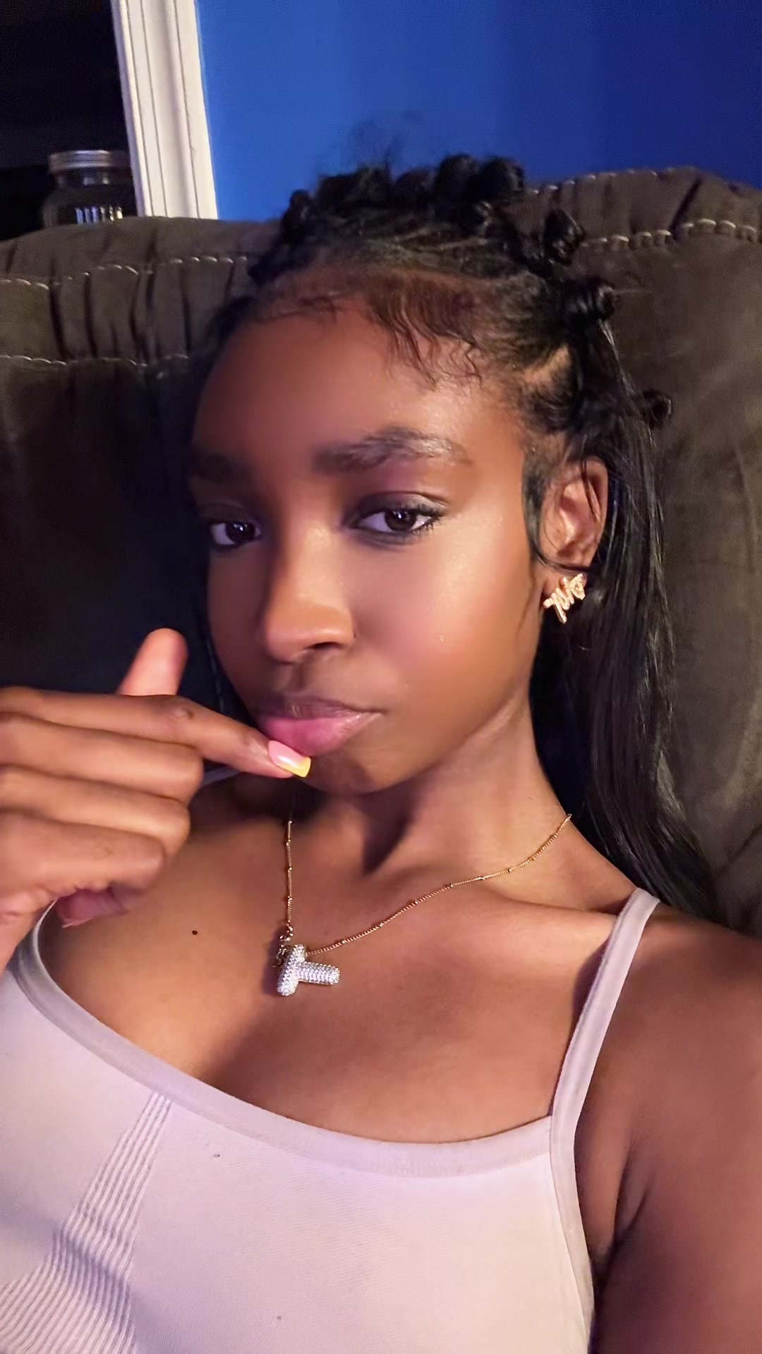 @theyenvytalii