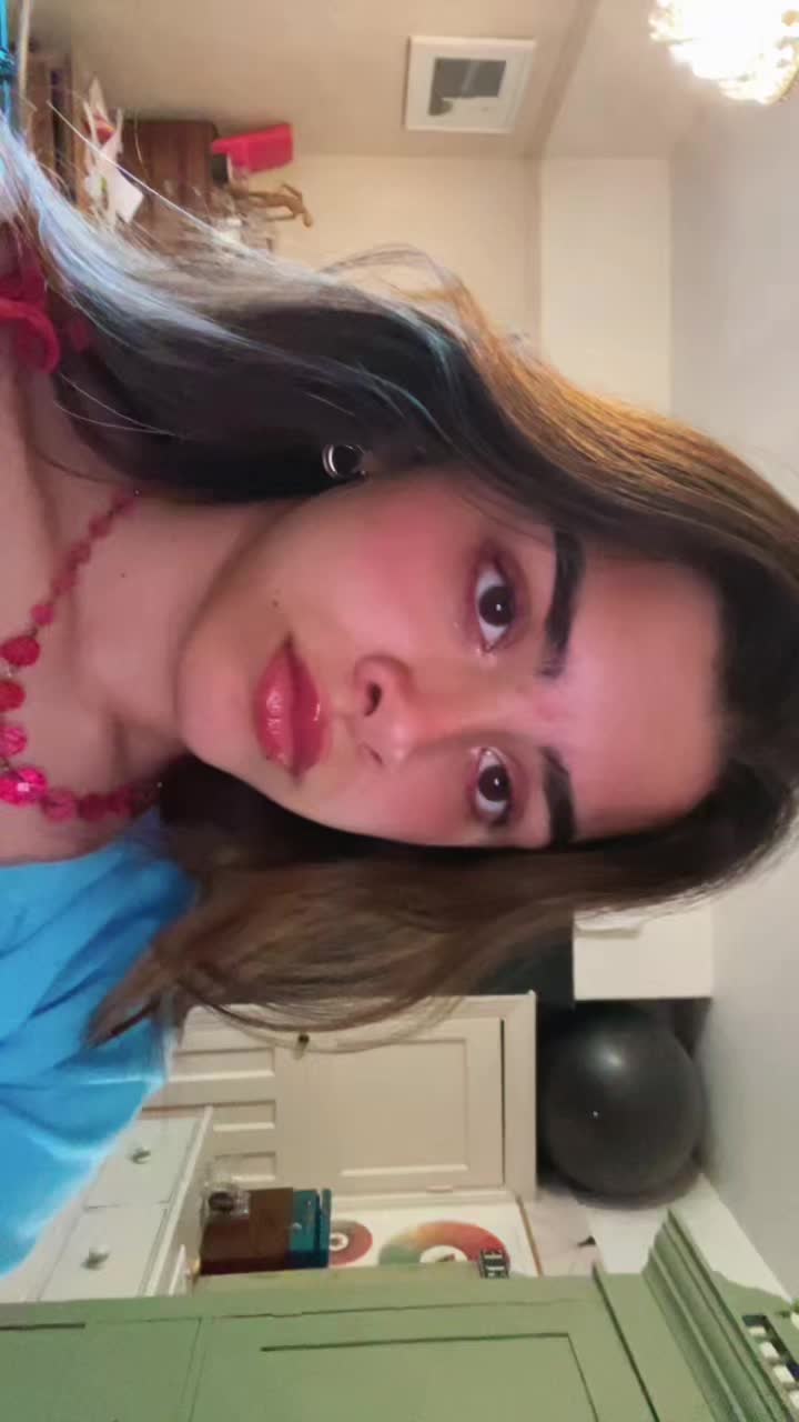 @CherryViolet💋