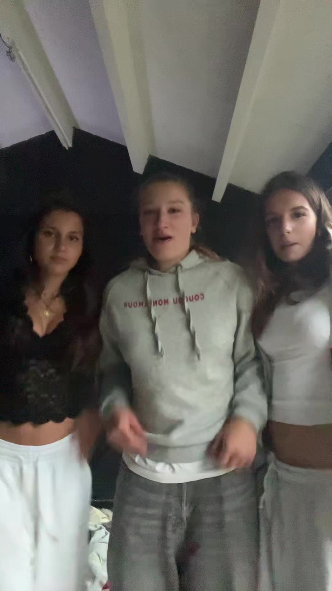 @Jula Zonnenberg