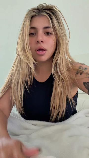 @Viviana