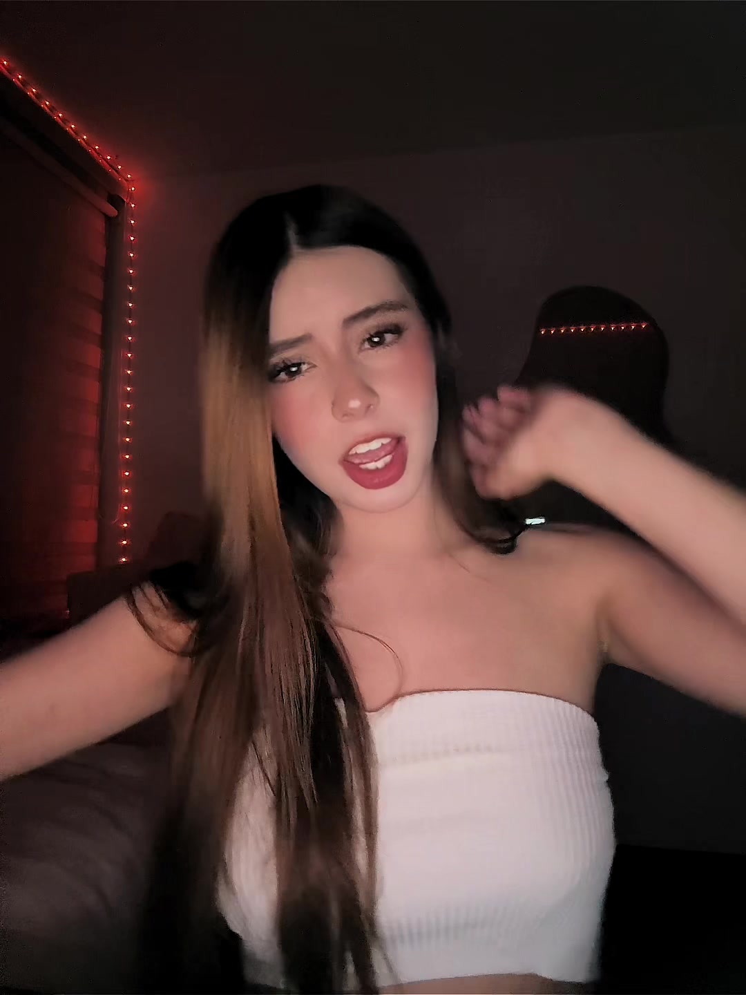 @๐๐๐ผโ
๐๐๐๐