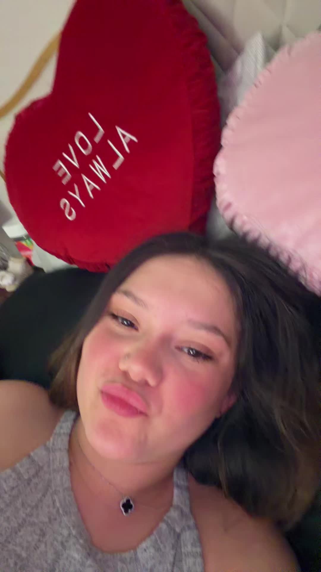 @🧚&zwj;♀️🍒