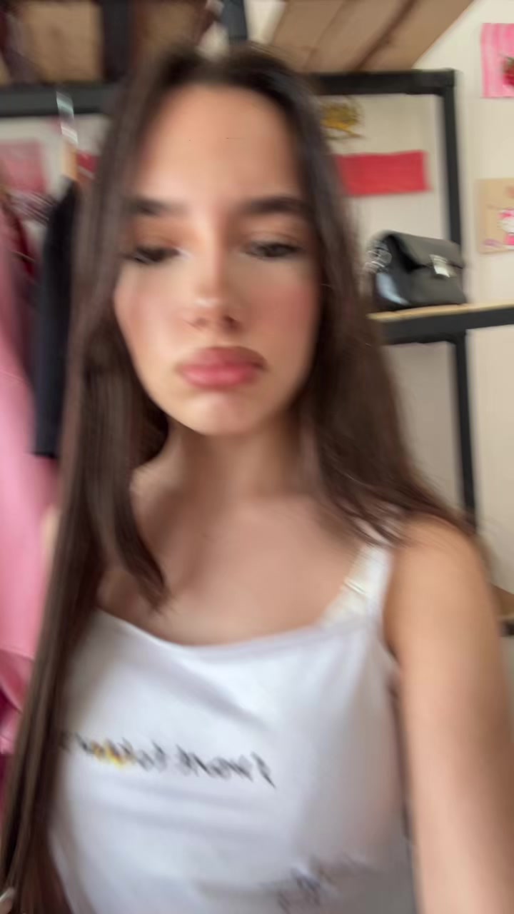 @𝐑𝐨𝐧𝐢🇺🇸