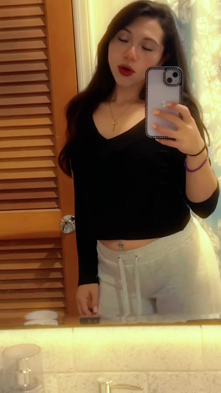 @Alexis 🦋