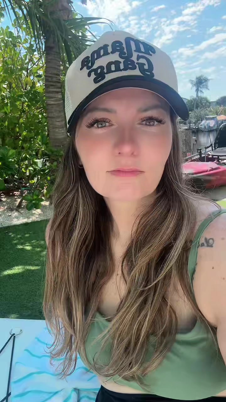 @DeeHive🖤| 40+ ERA
