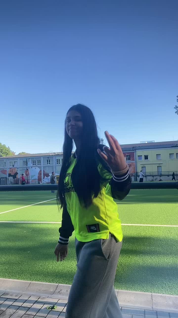 @Esmi_🇮🇳🇧🇷