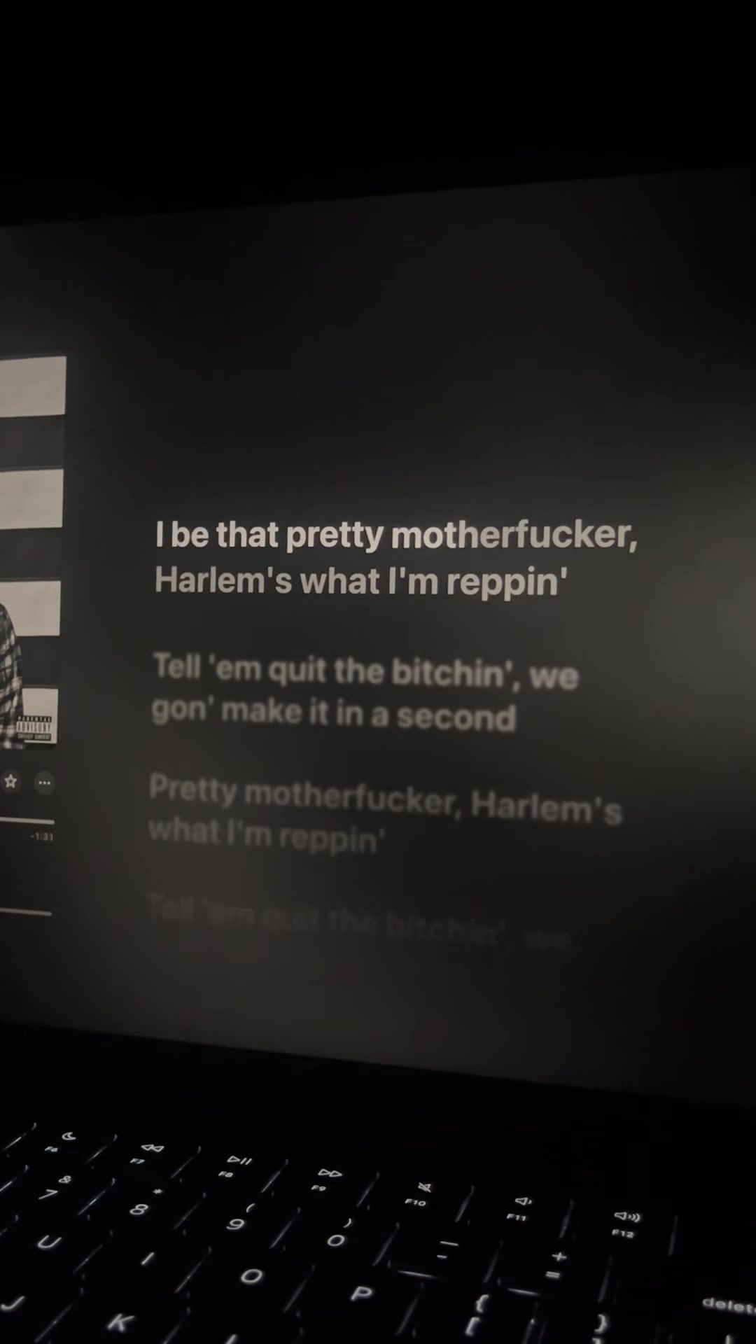 @🎧