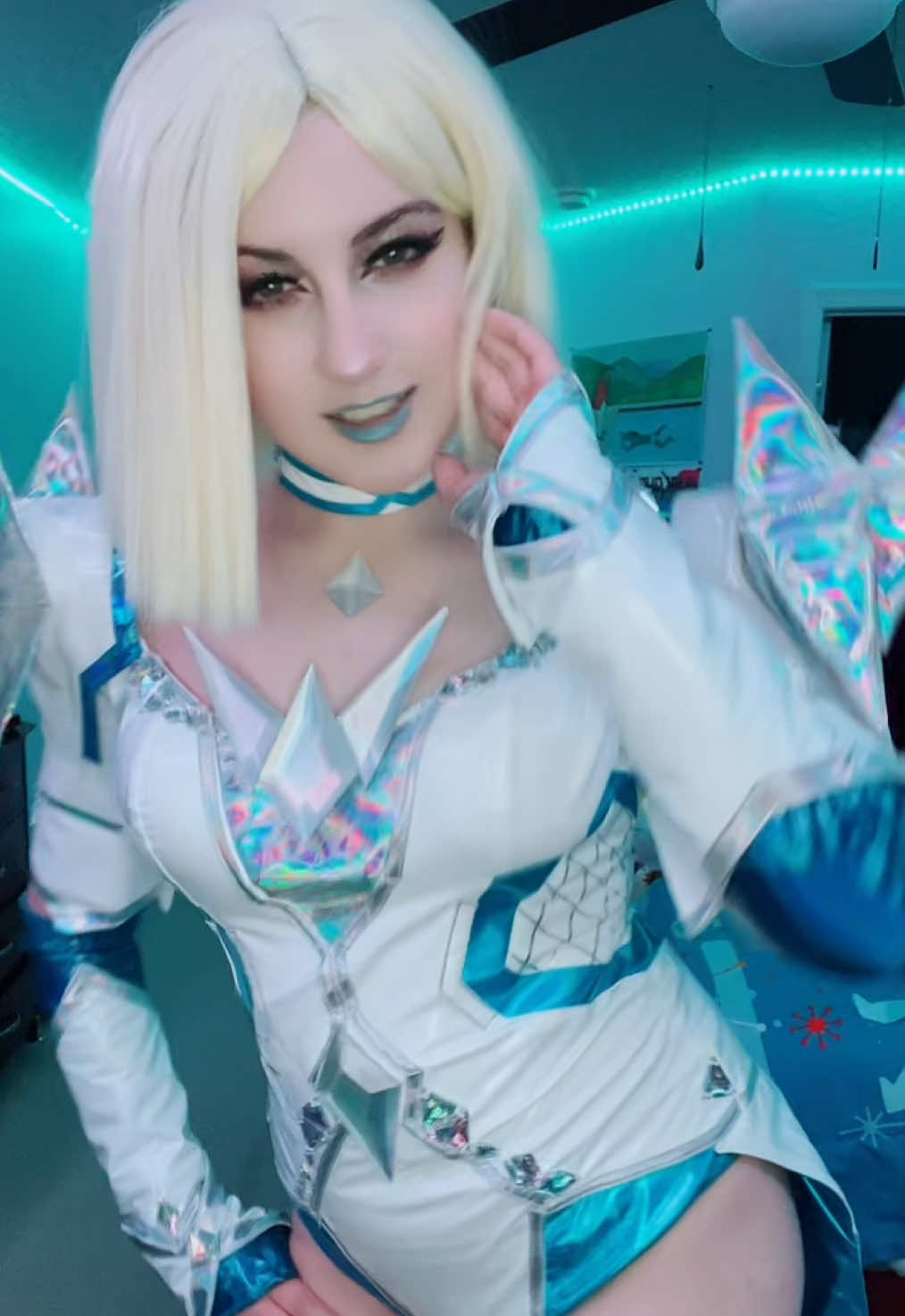 @alyson&ensp;(@stonefreebie)