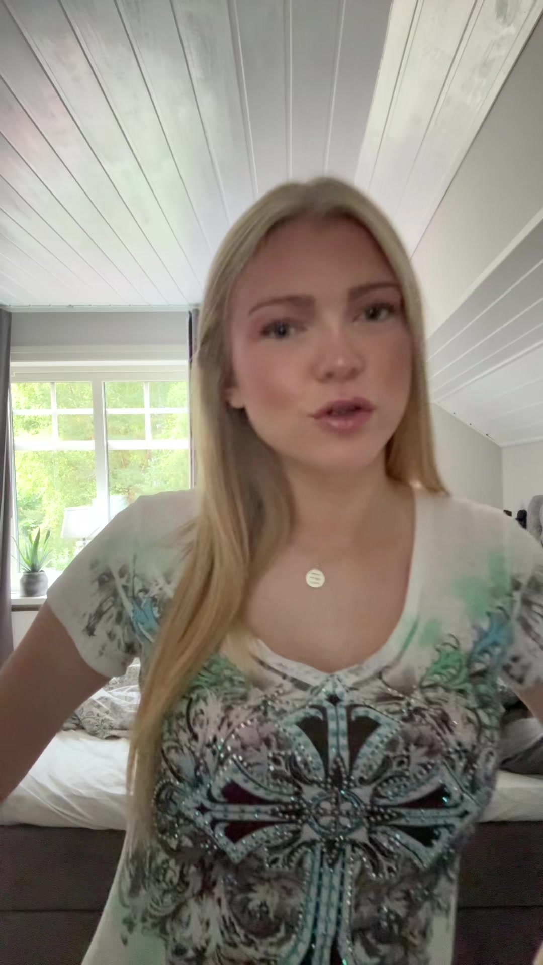 @bellaaa