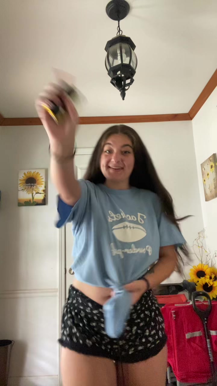 @Lilhazelisfunny;)