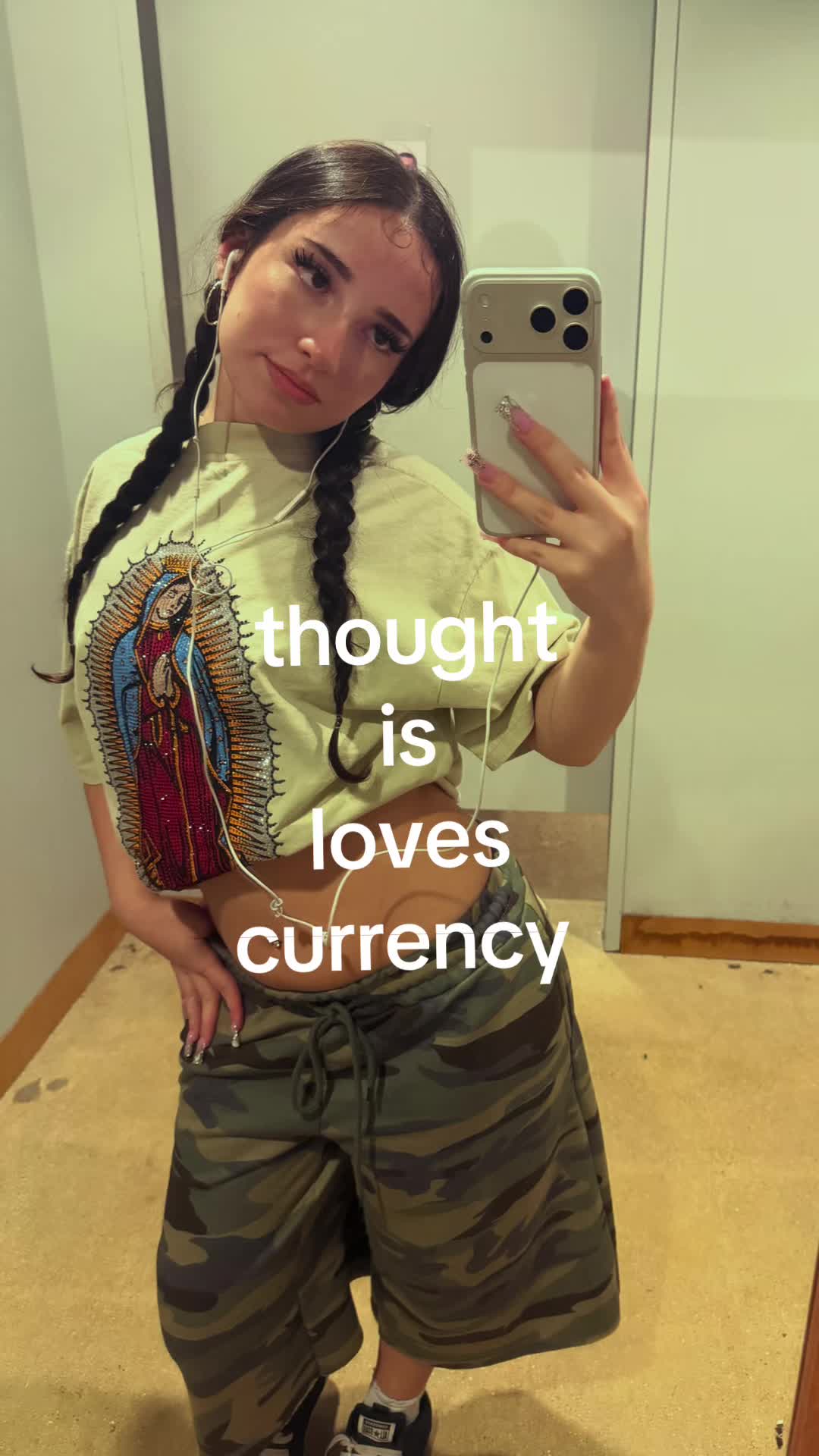 @nicole