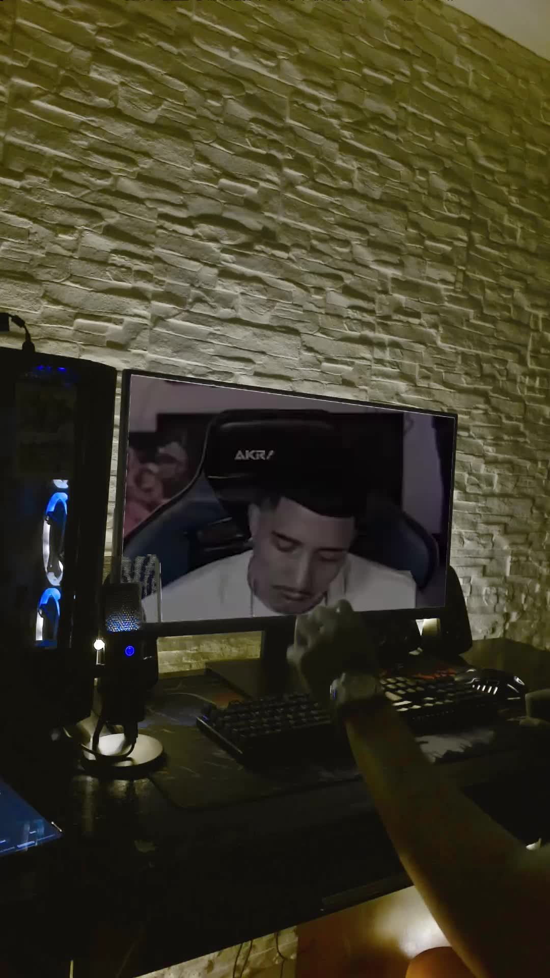 @soy_julian