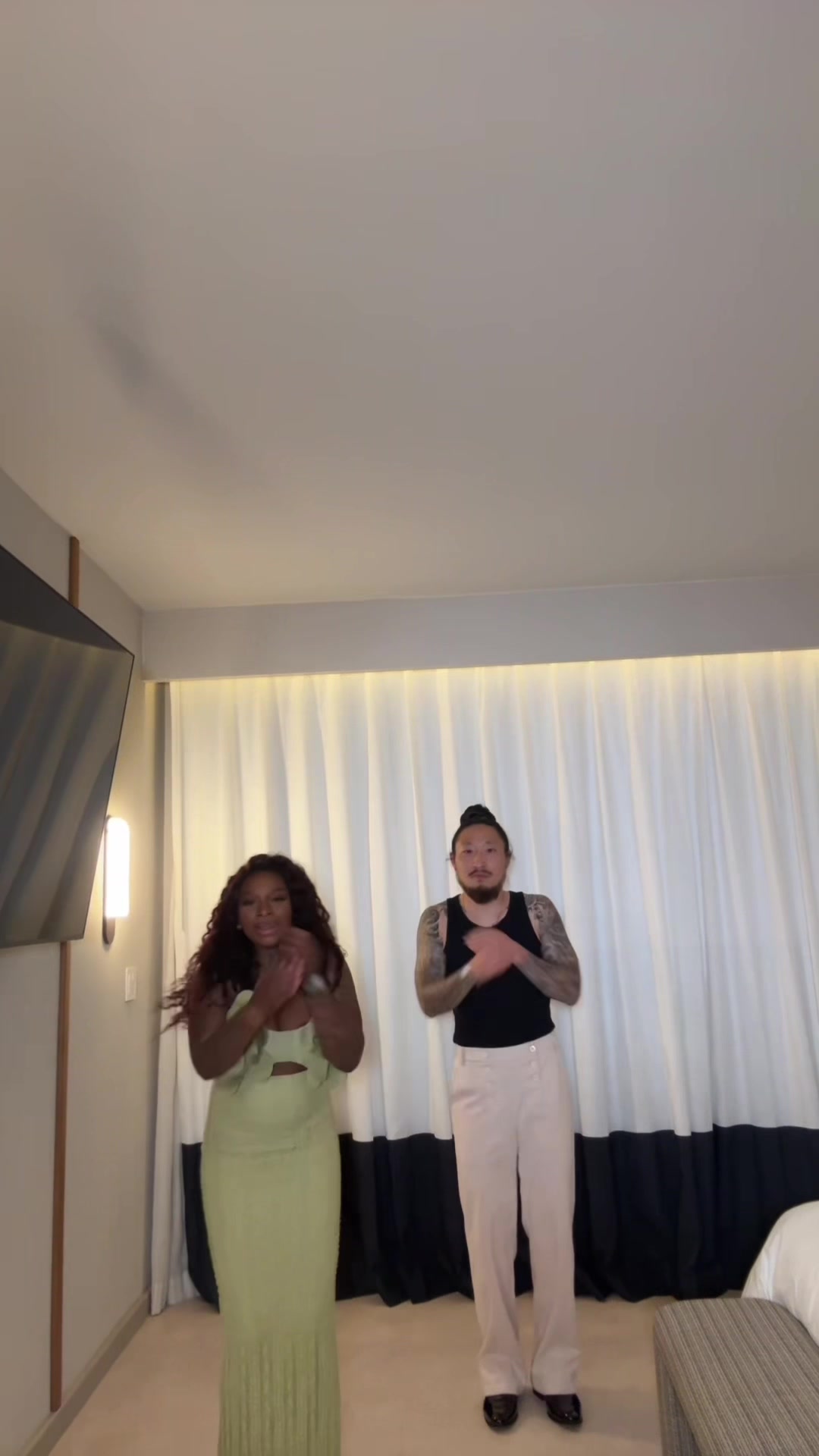 @melnmo