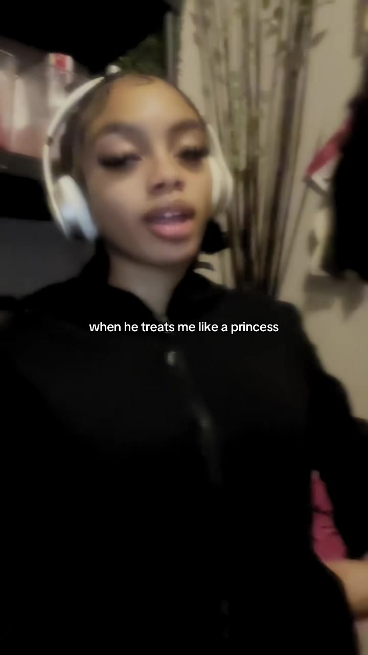 @kk.