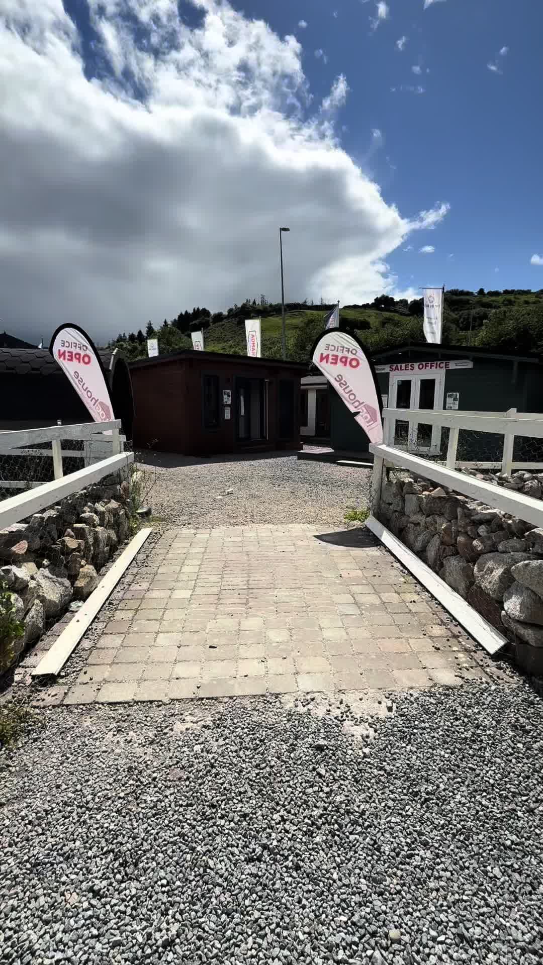 @LOGHOUSE.IE