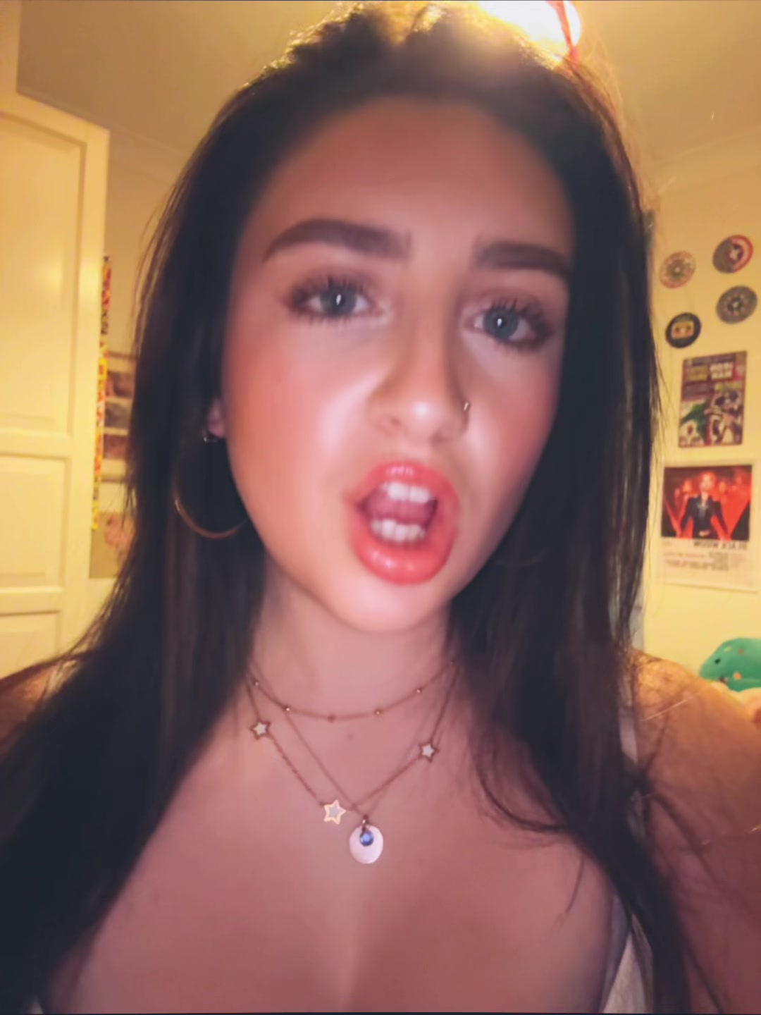 @Bella