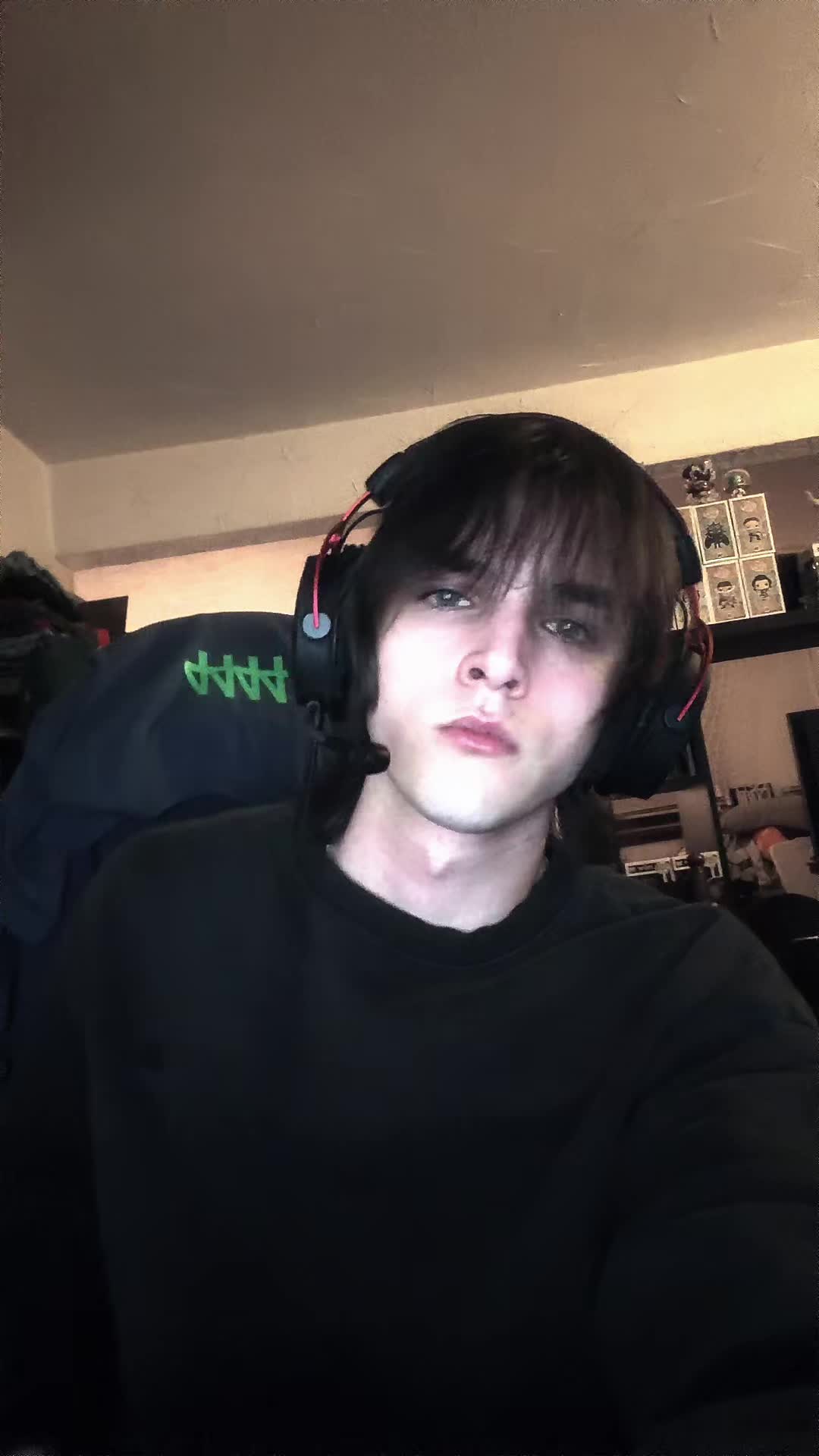 @️
