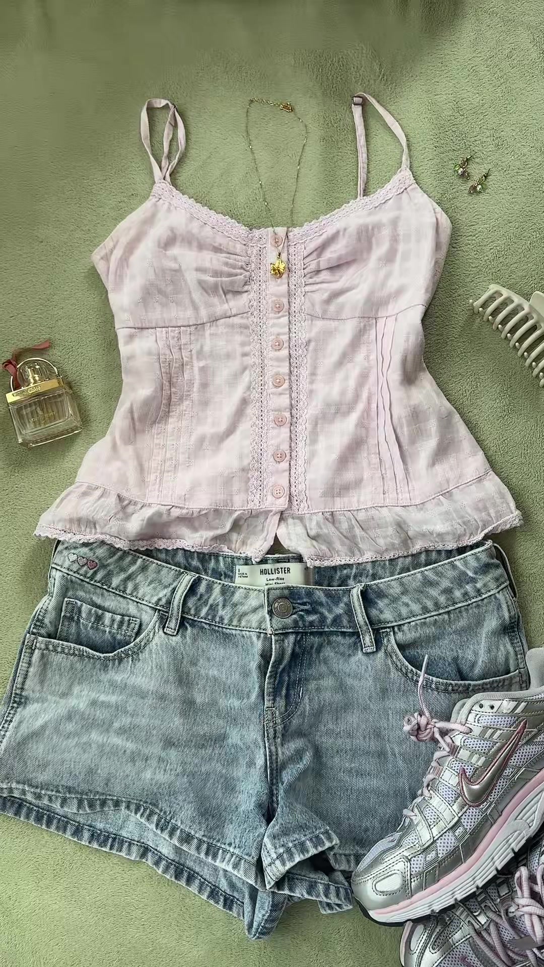 @Chloe