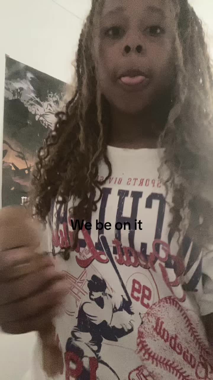 @😼