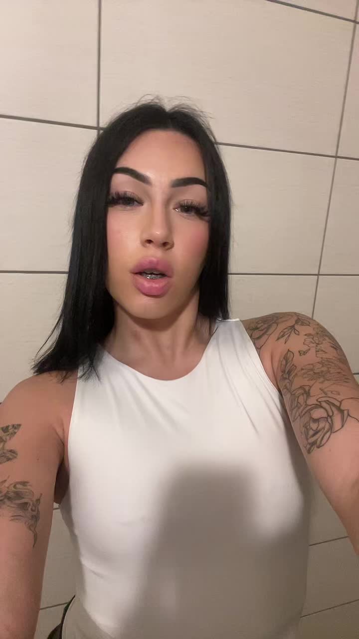 @tysia| ig; tvdmz