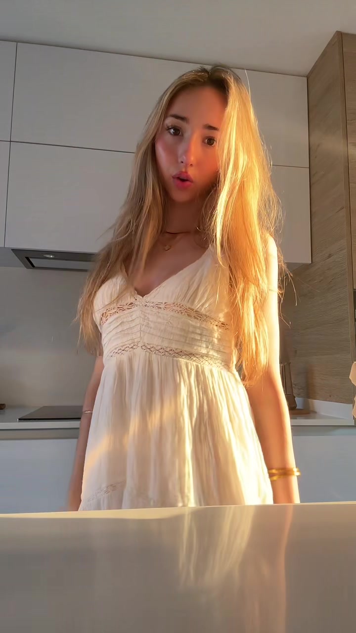 @𝐀𝐈𝐍𝐀𝐑𝐀 𝐀𝐘𝐎𝐑𝐀