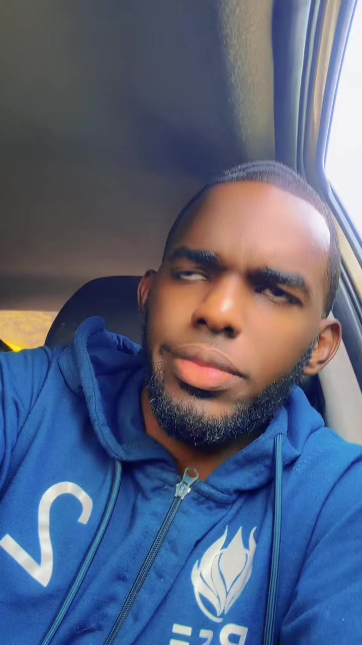 @🇹🇹Lewis🇹🇹