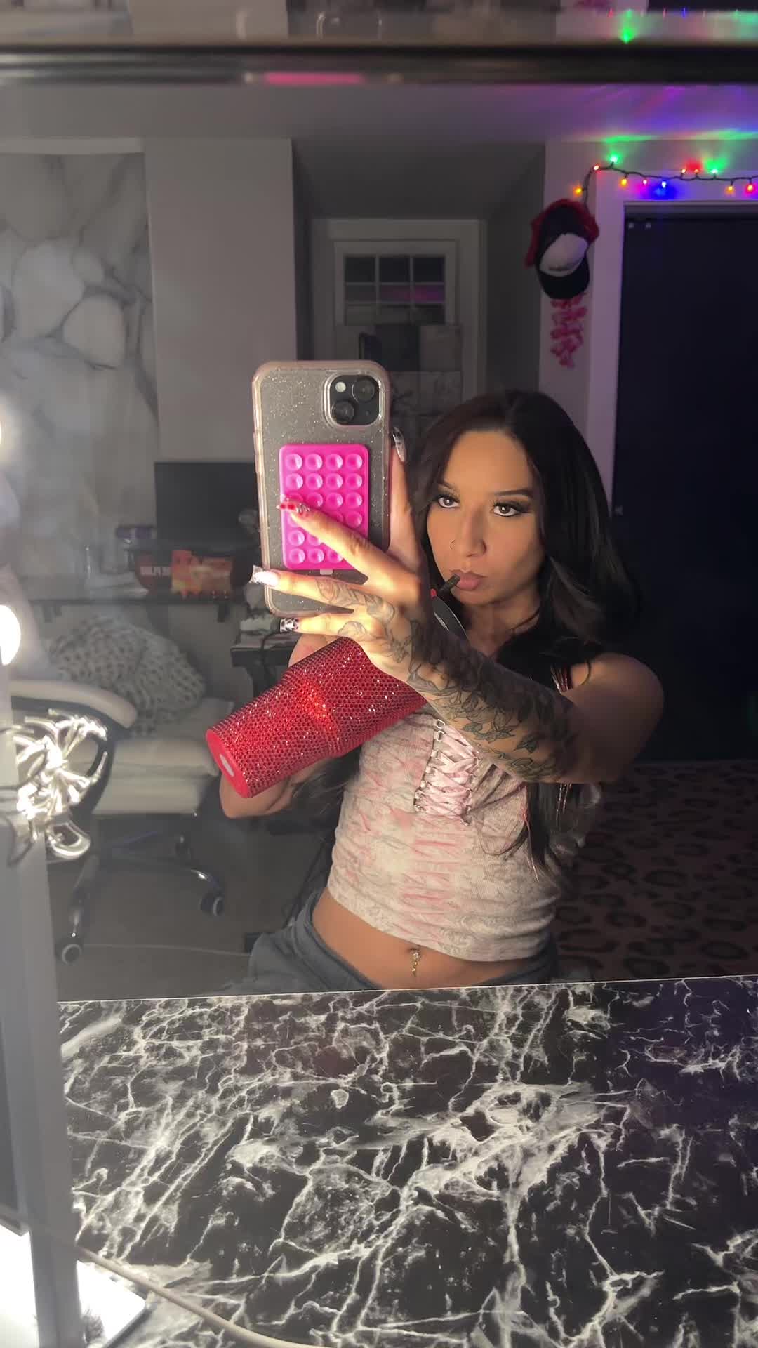@pixellbae