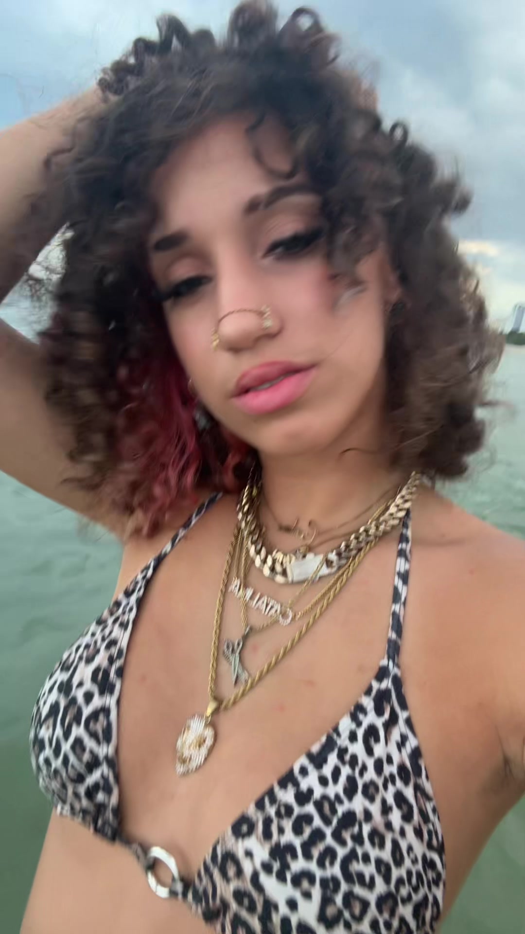 @Nichole_11_
