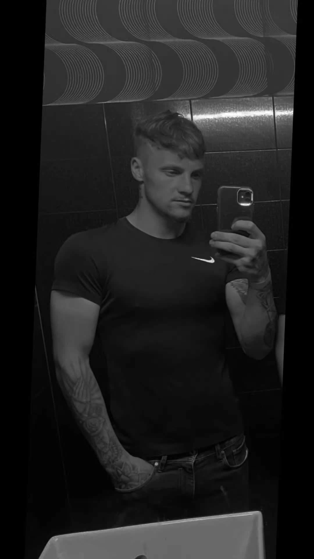 @Edy🦍