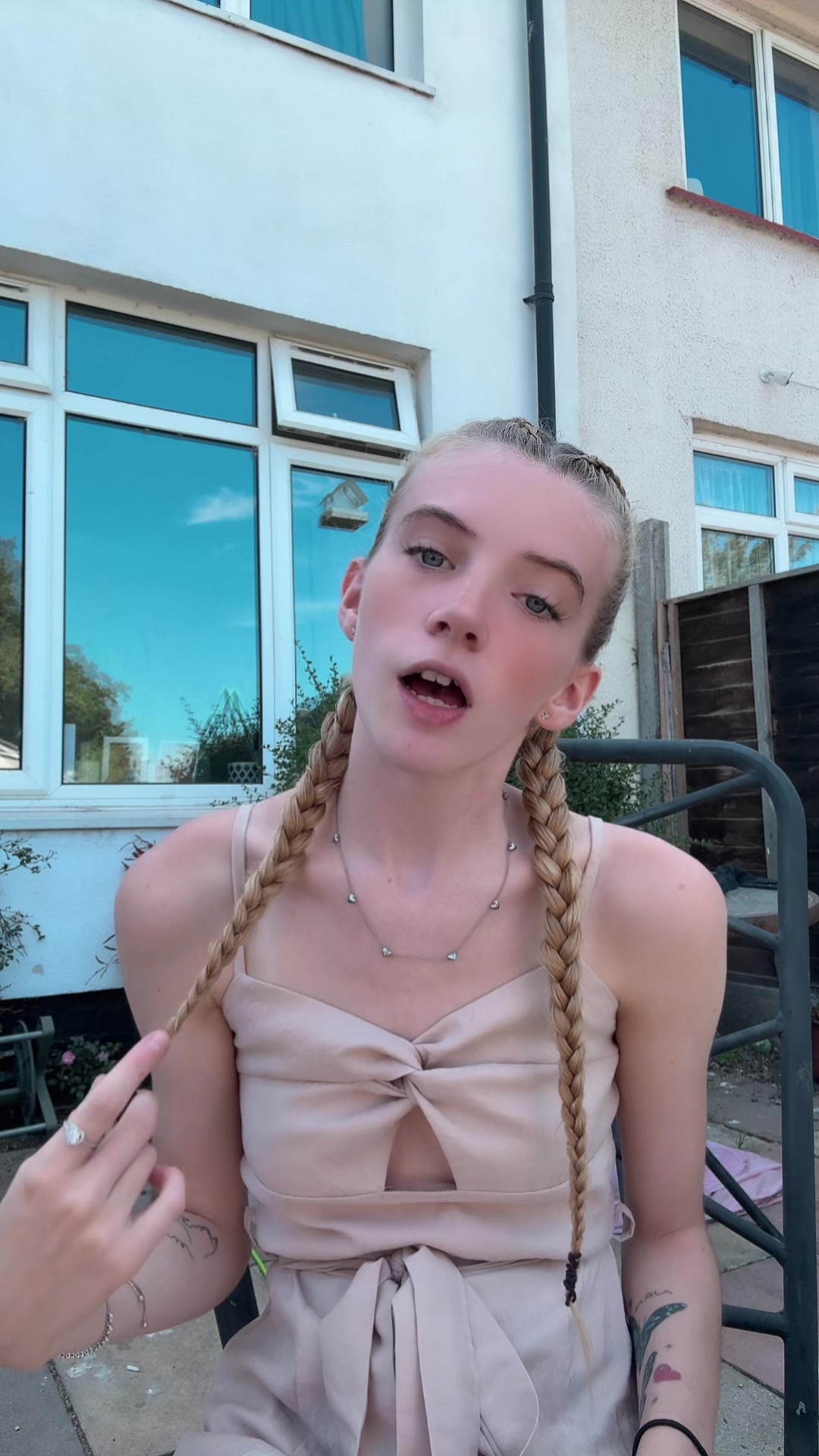 @Ell🩷