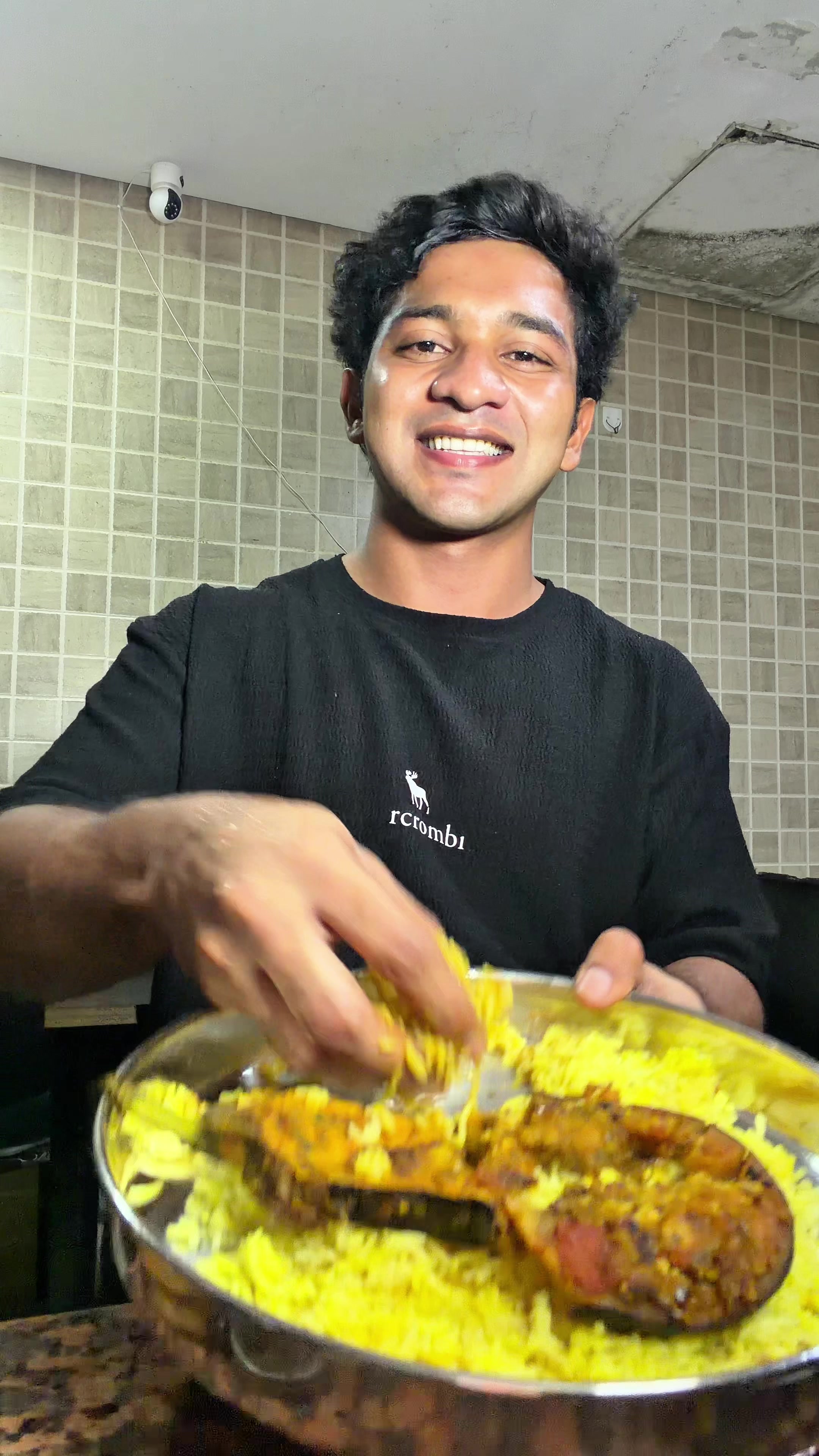 @Arshad Wox - Follow me.!🐝