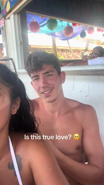 @Yasmina & Brady 👩🏽&zwj;❤️&zwj;👨🏻