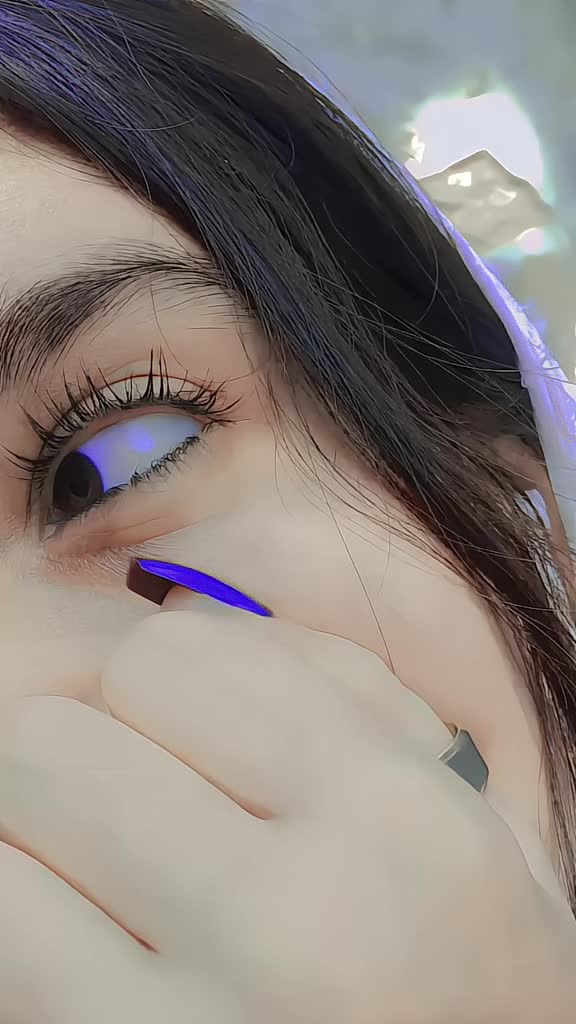 @༺ 🍁𝑬𝒚𝒆𝒔 𝒒𝒖𝒆𝒆𝒏🍁 ༻