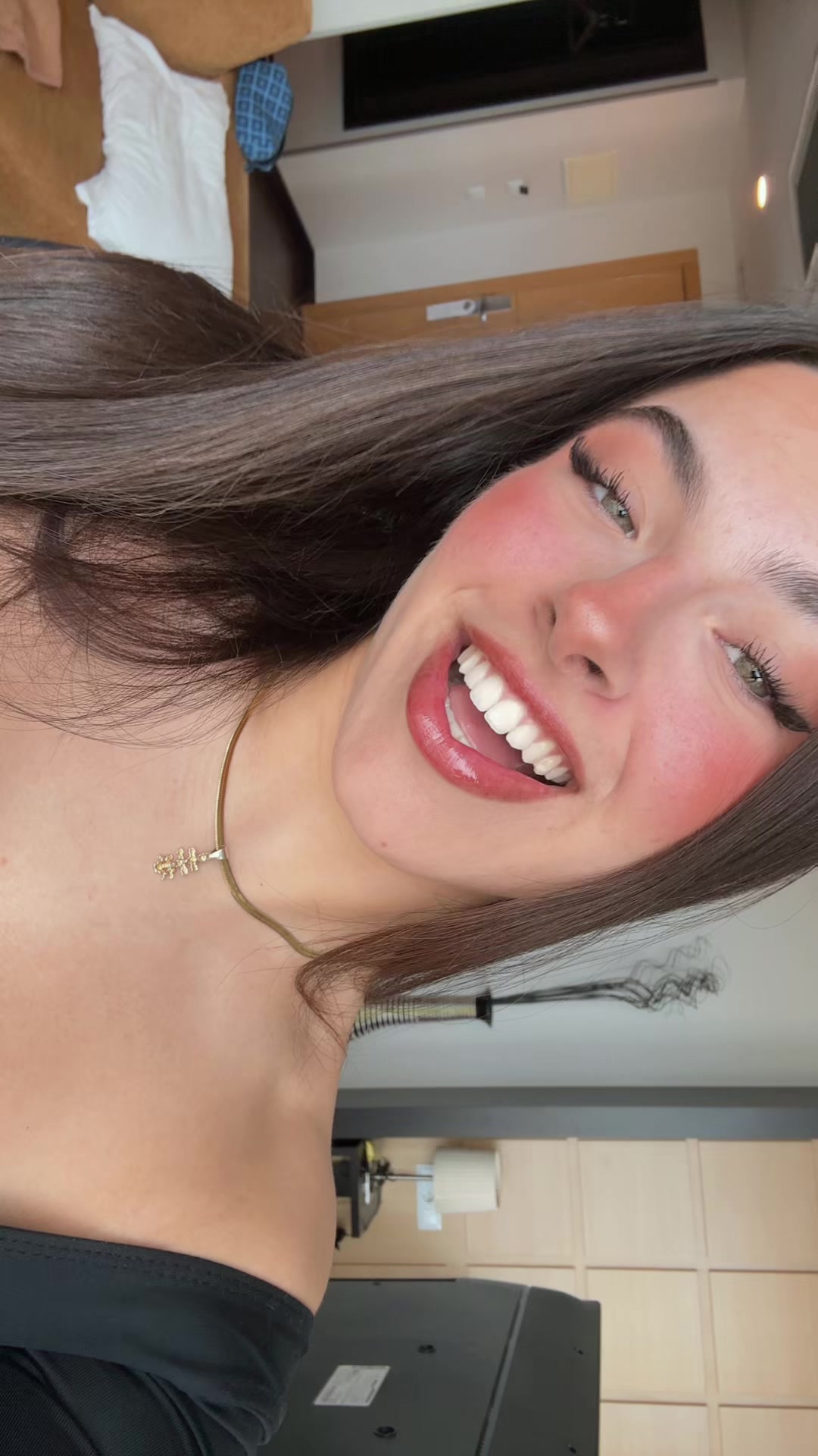 @𝐴𝑟𝑖𝑎𝑑𝑛𝑎 𝐶ℎ𝑖𝑎 🌺