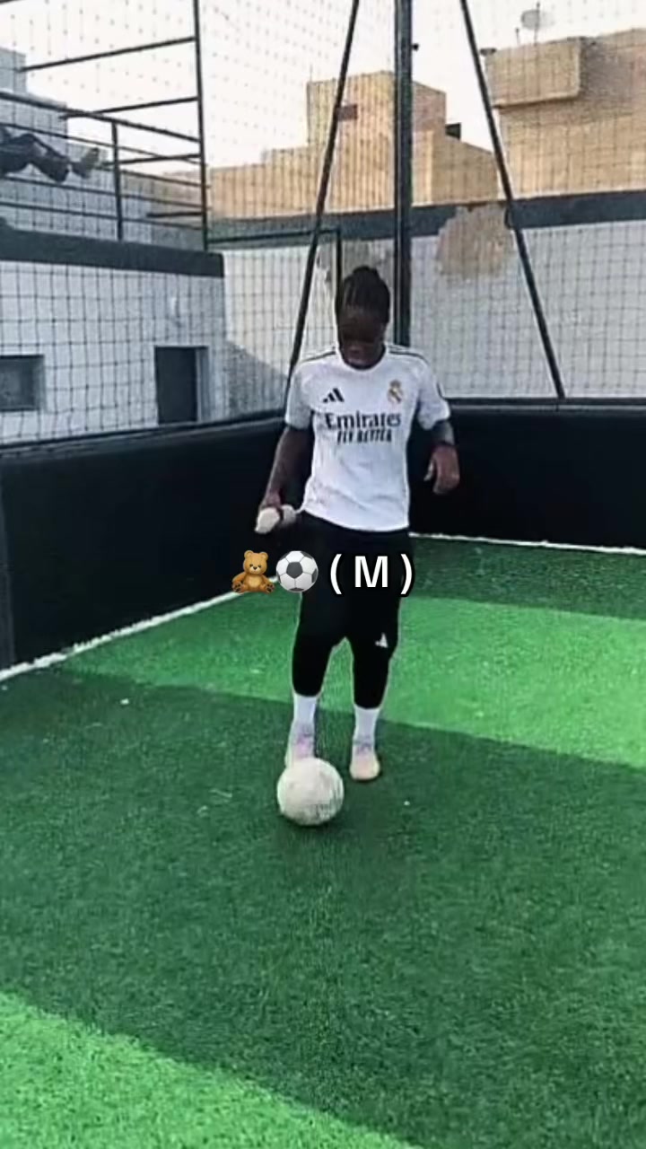 @(miki🌸__N'diaye 27⚽️✍️🌸)