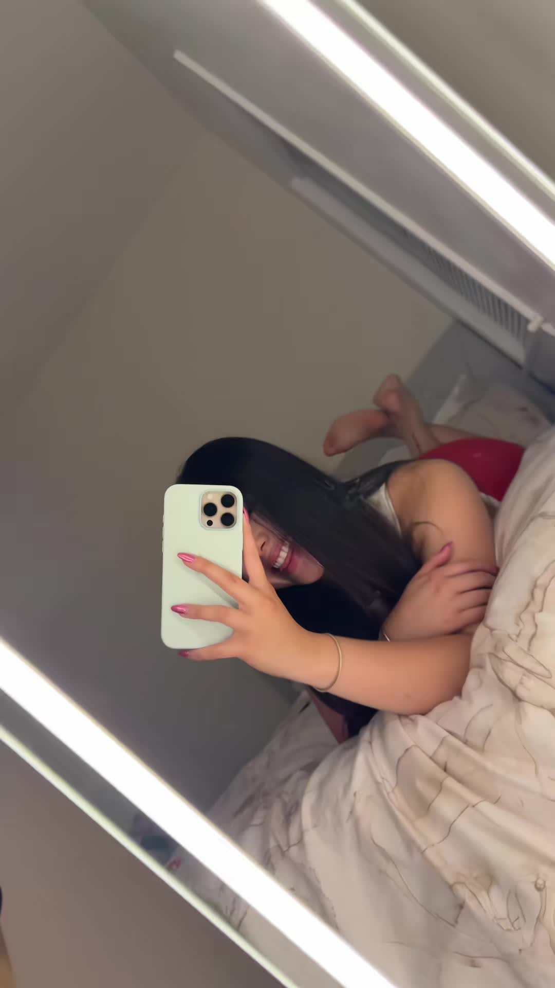 @mariana🇨🇴🇷🇴🇭🇺