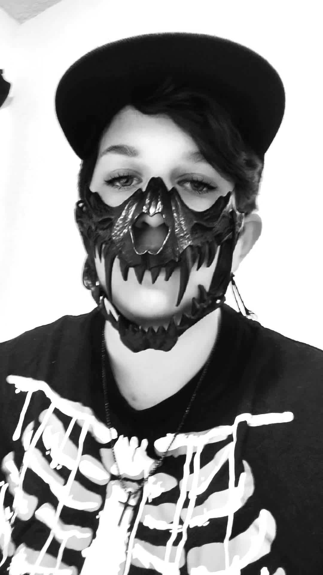 @Queen_Of_demons129