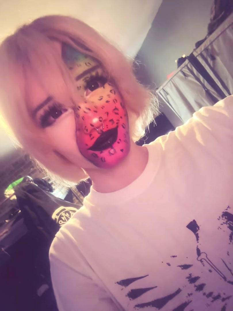 @・𝓒𝓺𝓫𝓮𝓻𝓯𝓪𝓬𝓮・