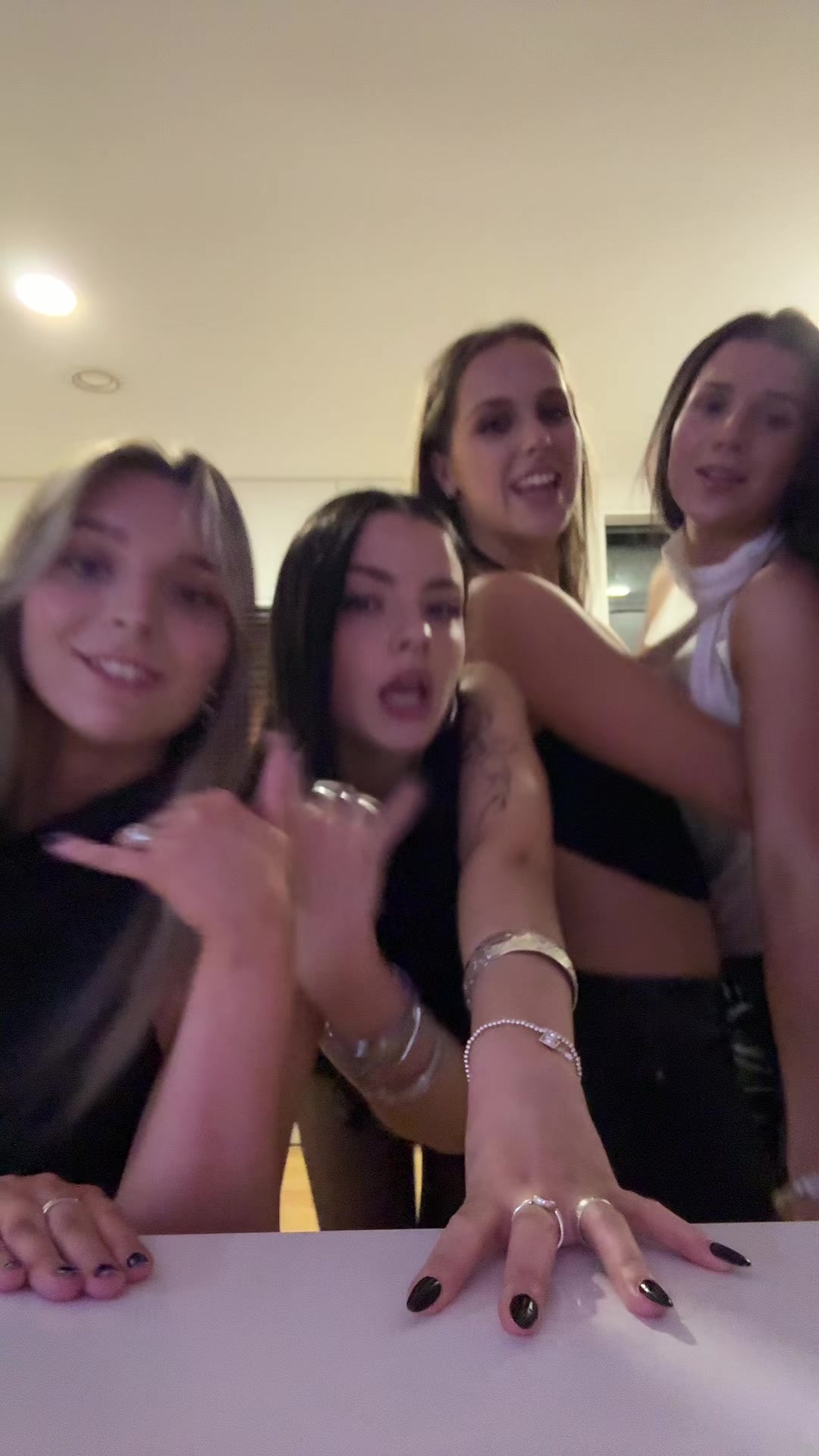 @lucyryan033
