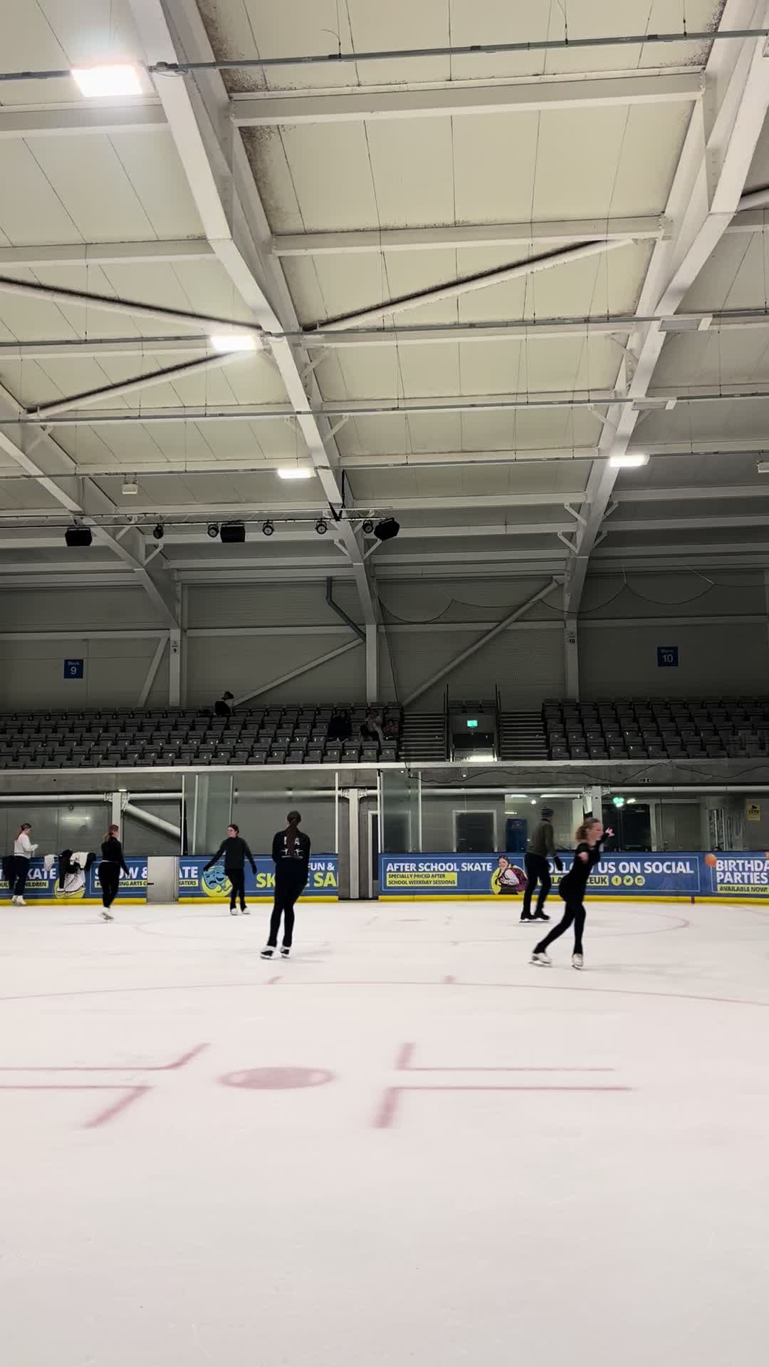@Lucy ⛸️🤍