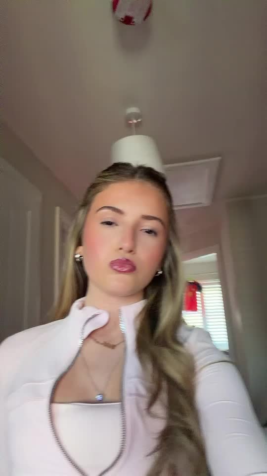 @Ellie withers 🤎🪽