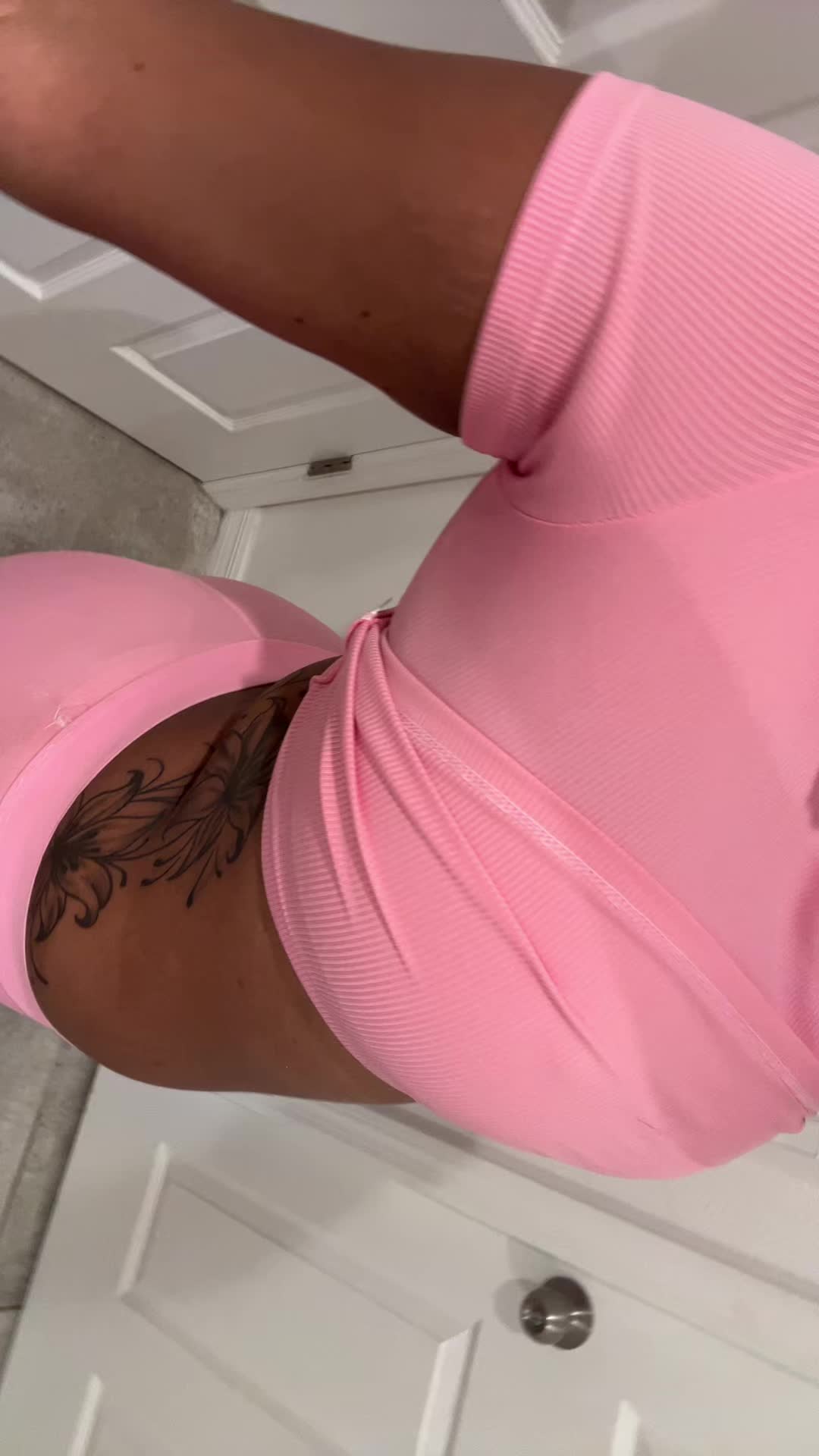 @👩🏽🦰