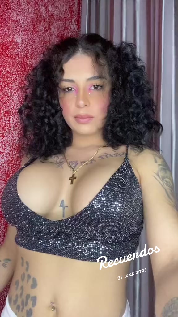 @triniLabombaLatina