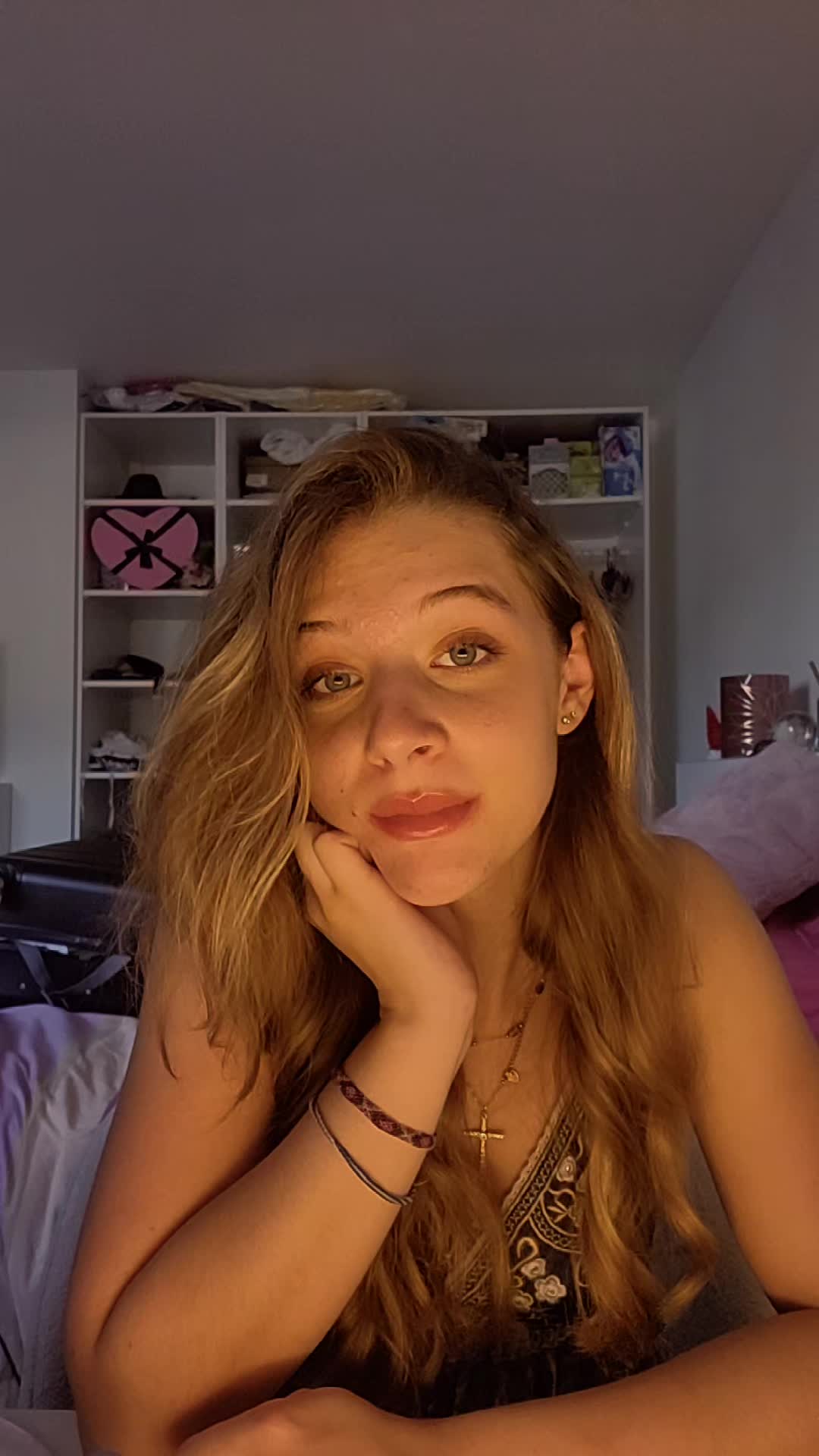 @hola🇵🇹🇲🇫